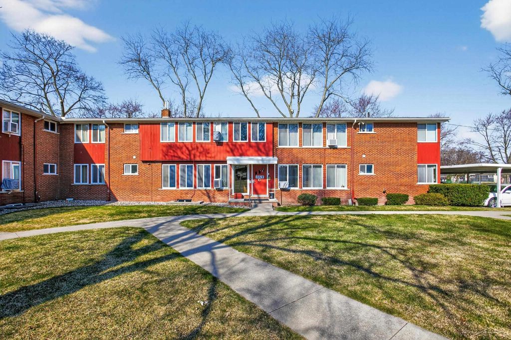2419 Damman Drive 103, Midland, MI 48640