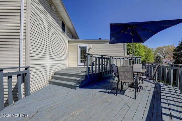 14 London Drive, East Brunswick, NJ 08816