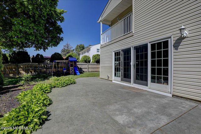 14 London Drive, East Brunswick, NJ 08816