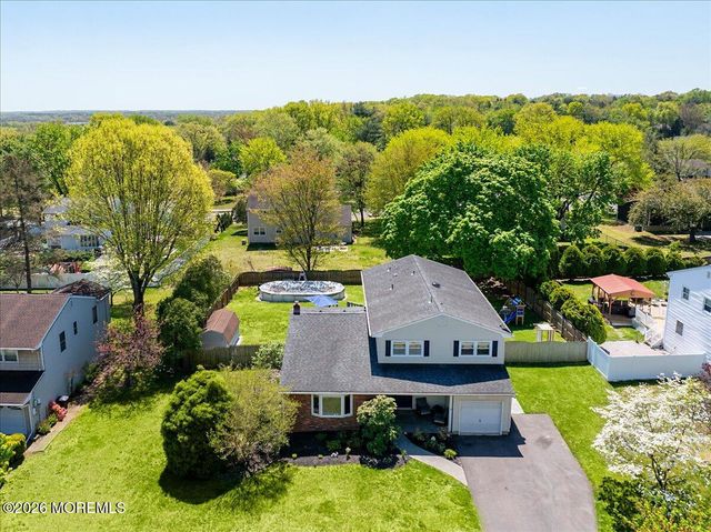14 London Drive, East Brunswick, NJ 08816