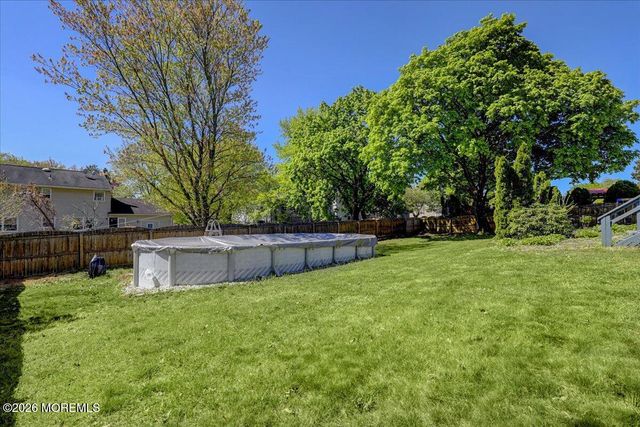 14 London Drive, East Brunswick, NJ 08816