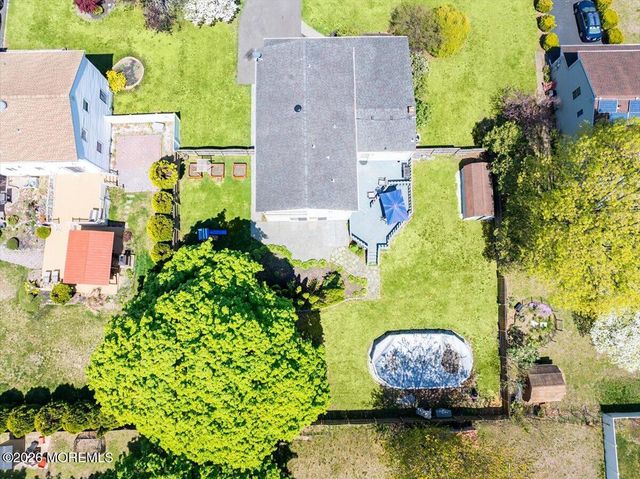 14 London Drive, East Brunswick, NJ 08816