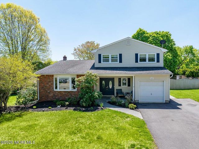 14 London Drive, East Brunswick, NJ 08816