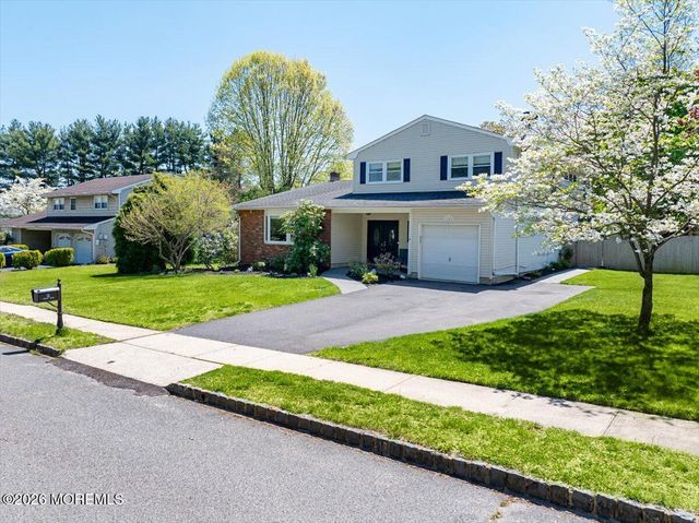 14 London Drive, East Brunswick, NJ 08816