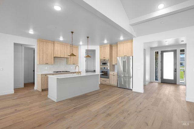 15300 Rhodes Ct, Caldwell, ID 83607