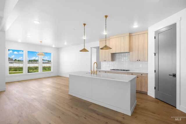 15300 Rhodes Ct, Caldwell, ID 83607