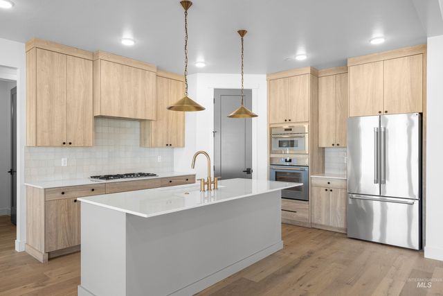 15300 Rhodes Ct, Caldwell, ID 83607