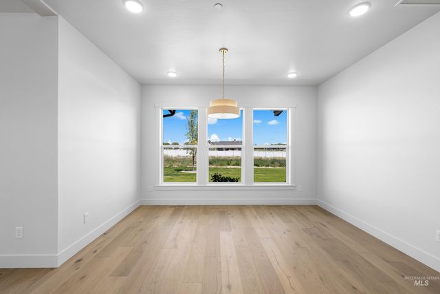 15300 Rhodes Ct, Caldwell, ID 83607