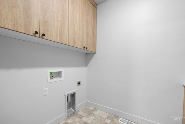 15300 Rhodes Ct, Caldwell, ID 83607