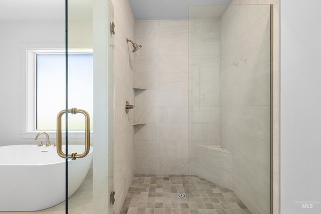 15300 Rhodes Ct, Caldwell, ID 83607