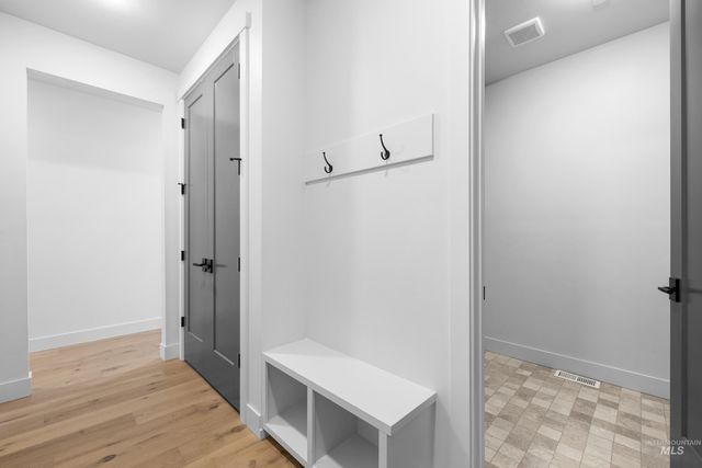 15300 Rhodes Ct, Caldwell, ID 83607