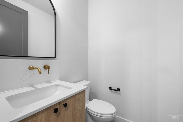 15300 Rhodes Ct, Caldwell, ID 83607