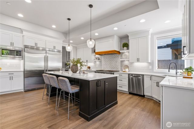 5239 117th Ave SE, Bellevue, WA 98006