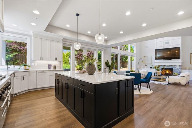 5239 117th Ave SE, Bellevue, WA 98006