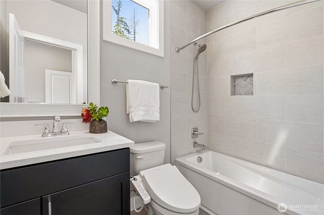 5239 117th Ave SE, Bellevue, WA 98006