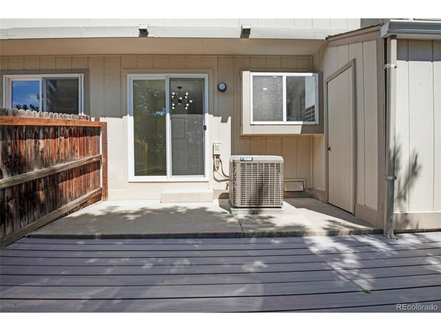 9672 W Chatfield Ave B, Littleton, CO 80128