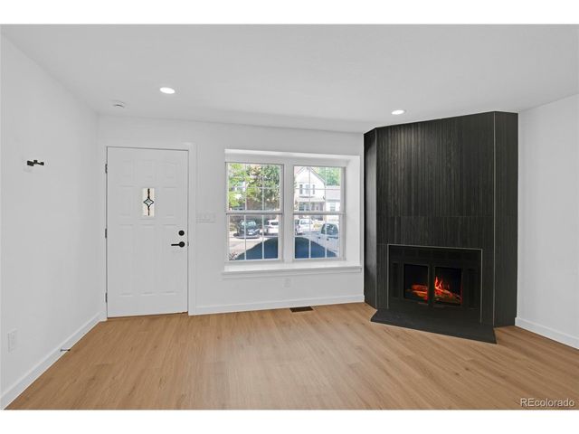 9672 W Chatfield Ave B, Littleton, CO 80128