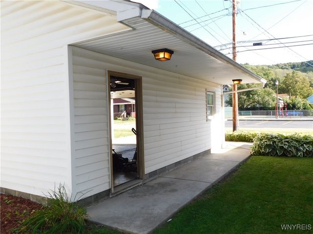 51 Olean Street, Bolivar, NY 14715