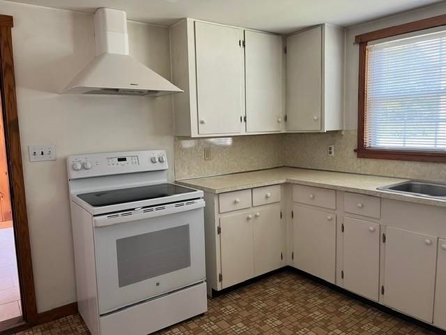 98 Greenleaf Street, Brattleboro, VT 05301