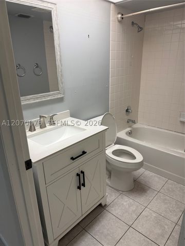 2255 SE 27th Dr 102-E, Homestead, FL 33035