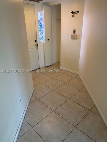 2255 SE 27th Dr 102-E, Homestead, FL 33035