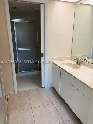 2255 SE 27th Dr 102-E, Homestead, FL 33035
