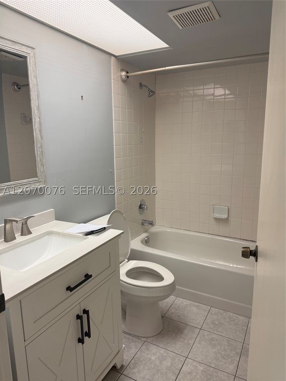 2255 SE 27th Dr 102-E, Homestead, FL 33035