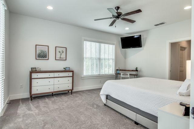 418 Douglas Ave, Nashville, TN 37207