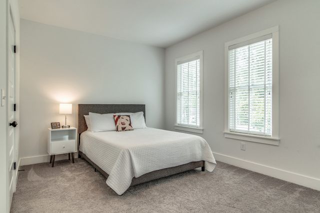 418 Douglas Ave, Nashville, TN 37207