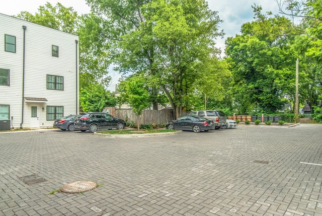 418 Douglas Ave, Nashville, TN 37207