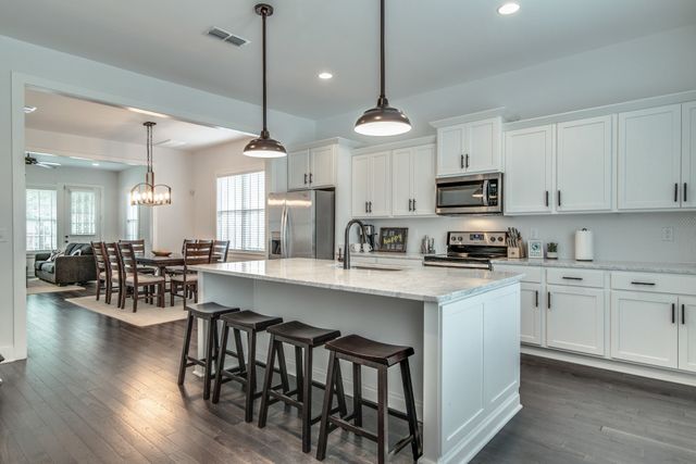 418 Douglas Ave, Nashville, TN 37207
