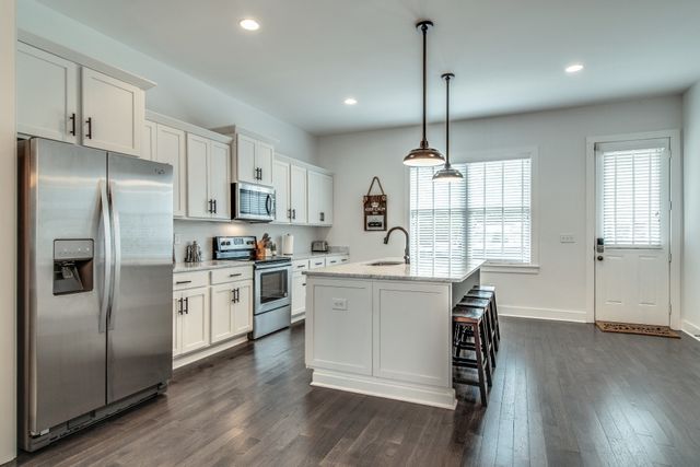 418 Douglas Ave, Nashville, TN 37207