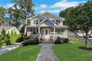 35 Franklin Ave, Hasbrouck Heights Boro, NJ 07604