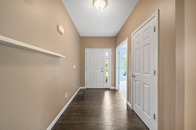 679 Greenwood Loop, Newark, OH 43055