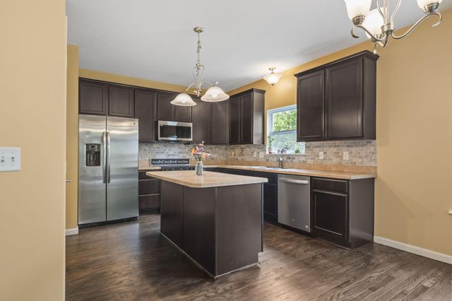 679 Greenwood Loop, Newark, OH 43055