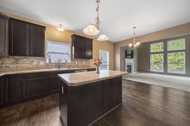 679 Greenwood Loop, Newark, OH 43055