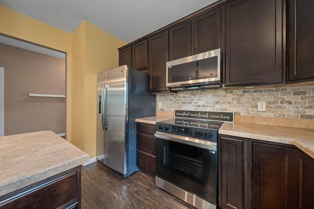 679 Greenwood Loop, Newark, OH 43055