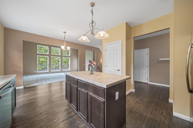 679 Greenwood Loop, Newark, OH 43055