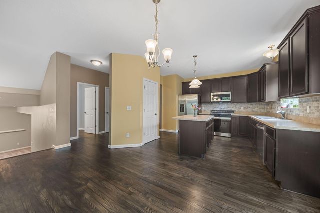 679 Greenwood Loop, Newark, OH 43055