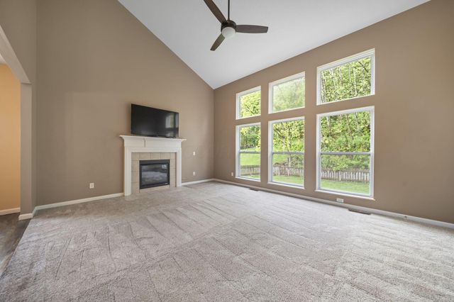 679 Greenwood Loop, Newark, OH 43055
