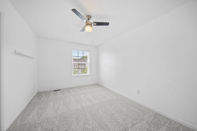 679 Greenwood Loop, Newark, OH 43055