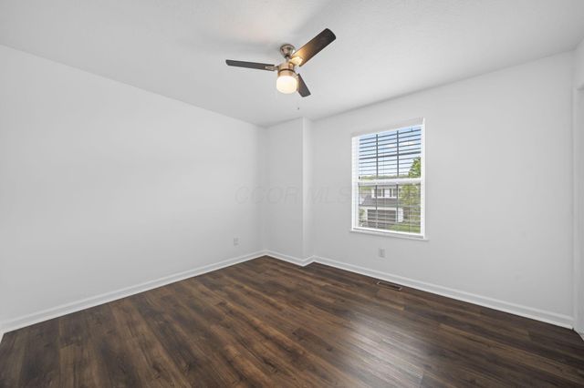 679 Greenwood Loop, Newark, OH 43055