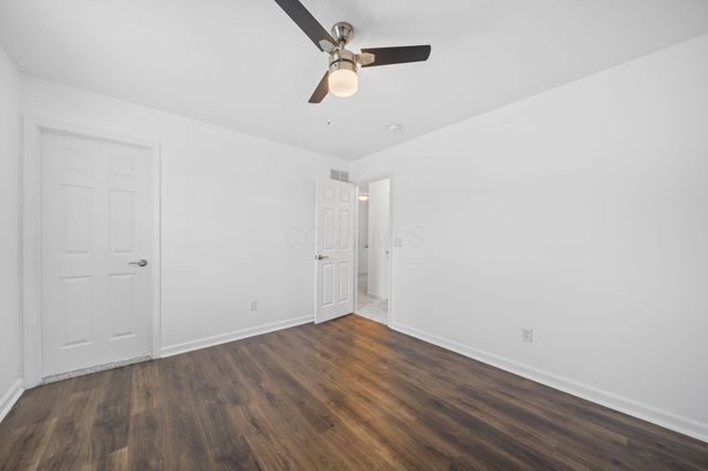 679 Greenwood Loop, Newark, OH 43055