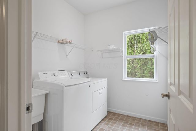 679 Greenwood Loop, Newark, OH 43055