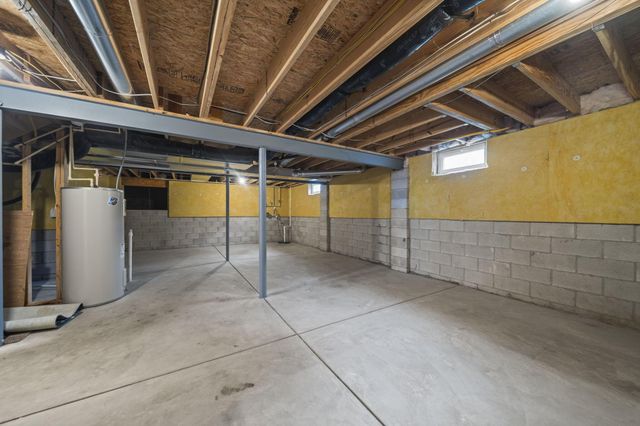 679 Greenwood Loop, Newark, OH 43055