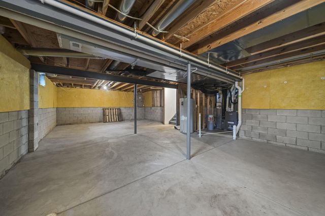 679 Greenwood Loop, Newark, OH 43055