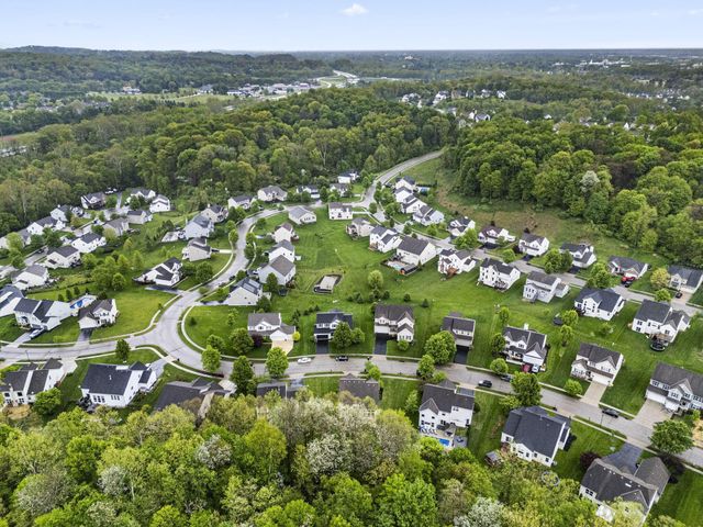 679 Greenwood Loop, Newark, OH 43055