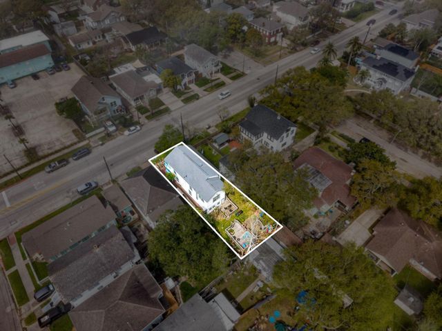 2014 39th Street, Galveston, TX 77550