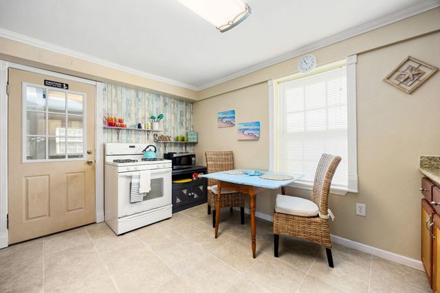 2014 39th Street, Galveston, TX 77550