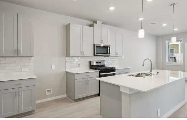 623 Sand Dollar Drive, Kemah, TX 77565